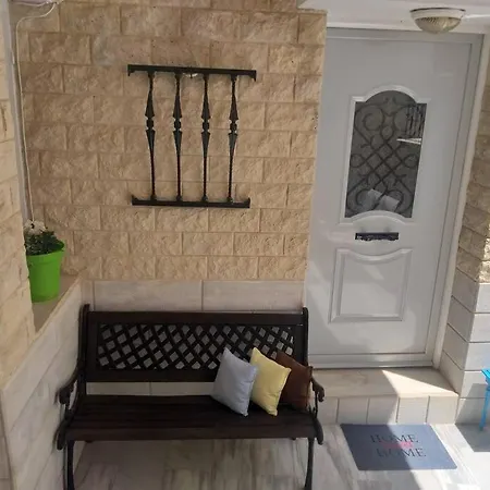 Ferienhaus Syros Stone Yard House *