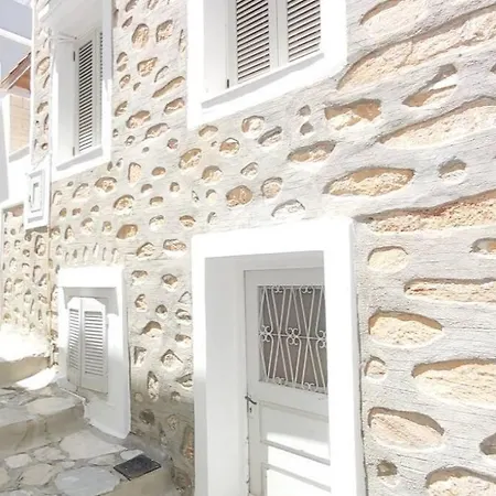 Syros Stone Yard House *