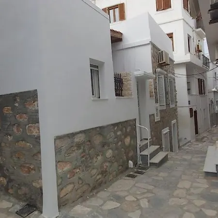 Casa de Férias Syros Stone Yard House